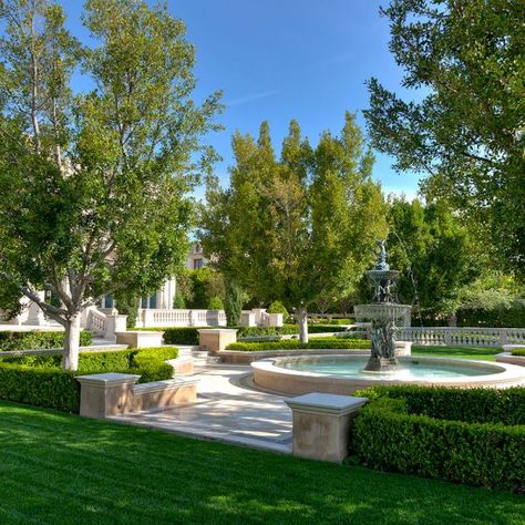 French Villa Interior, Classical Villa, French Garden Design, Roman Garden, Cool Room Designs, European Decor, Topanga Canyon, Building Aesthetic, European Garden