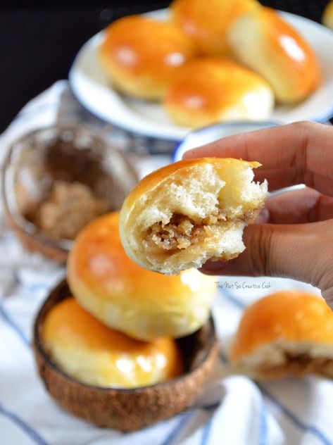 These are sweet buns filled with sweet coconut filling (using freshly grated coconut). One of my childhood favorites - perfect with coffee or as is. Desserts For Sale, Filipino Bread Recipe, Coconut Filling, Vietnamese Dessert, Pinoy Recipes, Philippines Food, Japanese Street Food, Yeast Breads, Yeast Bread Recipes