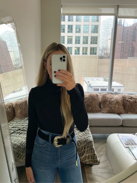 Black Flare Denim Outfit, Free People Outfits Fall, Black Belt Outfit, Black Turtleneck Outfit, Black Western Belt, Fall Fashion Ideas, Free People Fall, Turtleneck Outfit, Going Out Looks