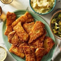 Crispy Wild Alaskan Pollock with Garlic Mashed Potatoes & Tartar Sauce Easy White Fish Recipes, Pollock Recipes, Pollock Fish, Blue Apron Meals, Pollock Fish Recipes, Sauce Tartare, Blue Apron Recipes, White Fish Recipes, Seafood Dinners