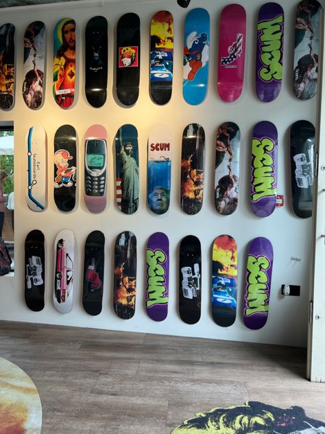 Skate Shop Aesthetic, Skate Decks On Wall, Supreme Skateboard Decks On Wall, Skater Room Decor Skateboard Bedroom, Pokemon Mewtwo, Artsy Projects, Skater Vibes, Skateboard Aesthetic, Skateboard Art Design