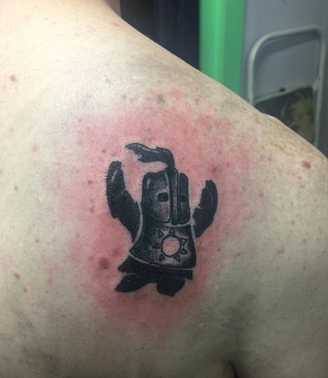 No Mans Sky Tattoo, Praise The Sun Tattoo, Solaire Tattoo, Dark Souls Tattoos, Soulsborne Tattoo, Dark Souls 3 Tattoo, Dark Horse Tattoo, Elden Ring Tattoo, Bloodborne Tattoo