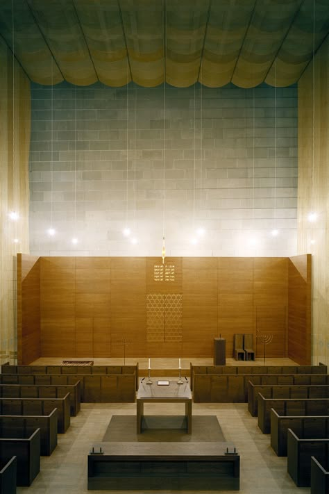 New Synagogue Dresden / Wandel Hoefer Lorch + Hirsch Synagogue Architecture, Jewish Synagogue, Sacred Architecture, Religious Architecture, Precast Concrete, Brutalist Architecture, Church Architecture, Temple Design, Jewish Art