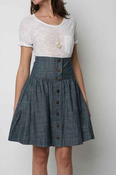 smocked waist full skirt - Google Search Circle Silhouette, Farm Fashion, Stylish Kurtis Design, Chambray Skirt, Skirt Inspiration, High Waisted Skirts, Draping Fashion, Casual College Outfits, Fashion Design Sketchbook