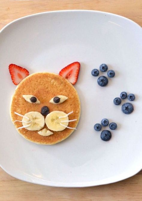 Pancake Cat, Easy Christmas Breakfast, Toddler Breakfast, Food Art For Kids, Kids Treat, Creative Food Art, Cute Snacks, Easy Food Art, Food For Kids