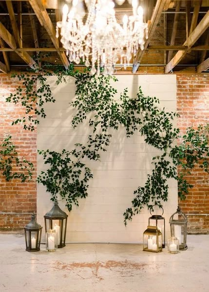 Romantic Greenery Wedding, Greenery Wedding Ceremony, Industrial Wedding Decor, Candle Lit Wedding, Industrial Wedding Venues, Wedding Ceremony Backdrop, בר מצווה, Budget Home, Ceremony Backdrop