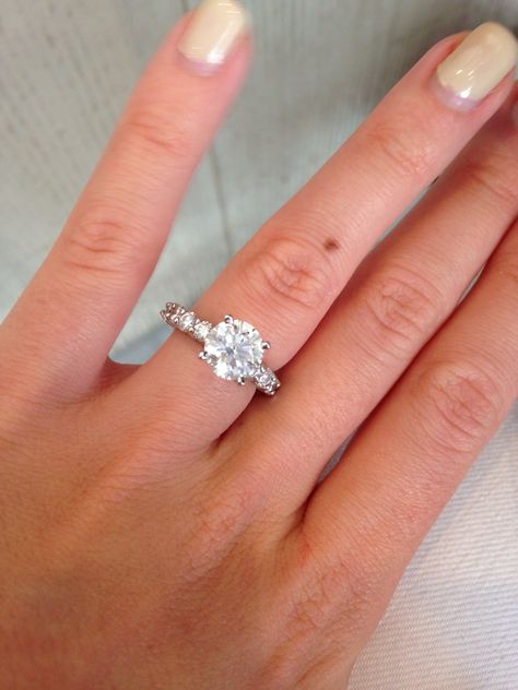 round engagement ring. large diamond band. beautiful ❤️ Circle Engagement Rings Thick Band, Round Engagement Ring Diamond Band, Silver Circle Engagement Rings, Circle Engagement Rings With Halo, Circular Engagement Rings, Thick Diamond Band, Large Diamond Band, Circle Engagement Rings, Circle Diamond Rings