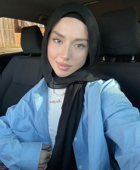 Hijab Fashion Summer, Hijabi Fits, Simple Hijab, Hijab Trends, Modest Fashion Hijab, Muslim Fashion Hijab Outfits, Muslim Outfits Casual, Hijabi Fashion Casual, Pink Scarf