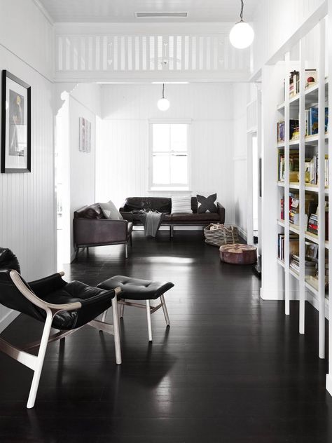 Bardon House - Vokes and Peters Painted Skirting, Black Hardwood Floors, Black Wood Floors, Room Scandinavian, Dark Floors, 아파트 인테리어, Black Floor, Interior Floor, Timber Flooring