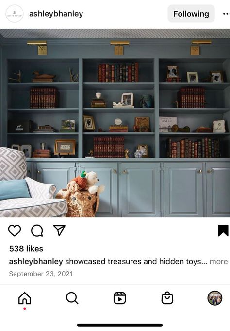 Love the built in and lights above Shelves With Lights, Bookcase, Built In, Dining Room, Shelves, Living Room, Lighting, Building, Home Decor