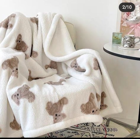 Teddy Bear Blanket, Desain Pantry, Bear Blanket, Beautiful Room, Cute Blankets, Study Room Decor, Cozy Room Decor, Room Makeover Inspiration, Cute Room Decor