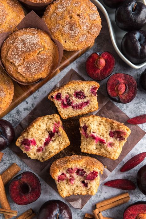 These sweet sugar crusted plum muffins are stuffed with fresh chopped plums and topped with a cinnamon sugar sprinkle. Plum Bread Recipe, Plum Muffins, Bread Breakfast Ideas, Breakfast In America, Plum Recipes, Bread Breakfast, Cake Mixes, Sugar Sprinkles, Breakfast Bars