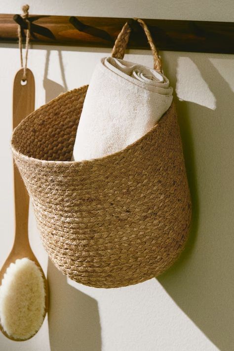 Entryway Basket, Wall Basket Storage, Beauty Gift Card, Wall Hanging Basket, Concept Shop, Bathroom Outdoor, H&m Home, Linen Storage, Wall Storage