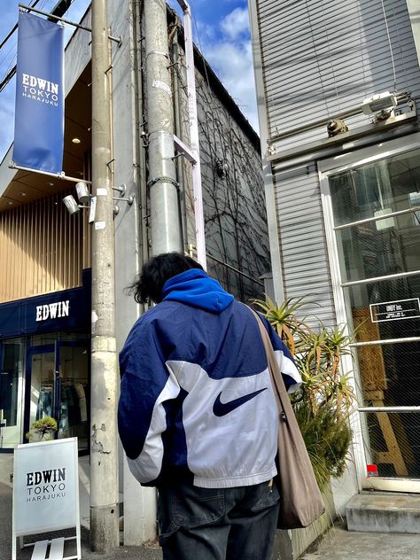 Nike Vintage Jacket, Nike Outfits Men, Vintage Jacket Outfit, Vintage Nike Jacket, Vintage Nike Sweatshirt, Jacket Nike, Y2k Jacket, Fire Fits, Nike Vintage