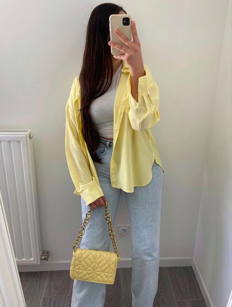 Yellow Shirt Outfit, Zara Drip, Bag Zara, Outfit Zara, Mode Zara, Fashion Top Outfits, Hijabi Fashion Casual, Everyday Fashion Outfits, Yellow Outfit