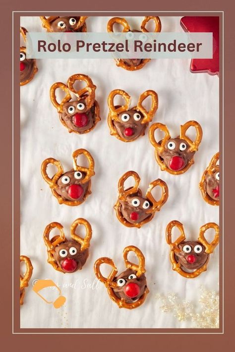 Rolos Pretzels, Pretzel Reindeer, Rolo Pretzel, Rice Krispie Treats Christmas, Easy Holiday Baking, Chex Mix Christmas, Rolo Pretzels, Christmas Pretzels, Kid Friendly Dessert