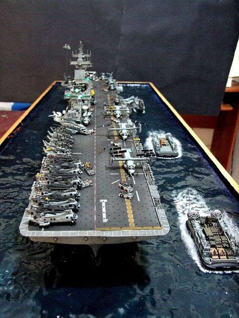 Sea Diorama, Uss Wasp, Model Warships, Military Images, Scale Model Ships, Aircraft Model Kits, Us Navy Aircraft, Lego Military, The Wasp