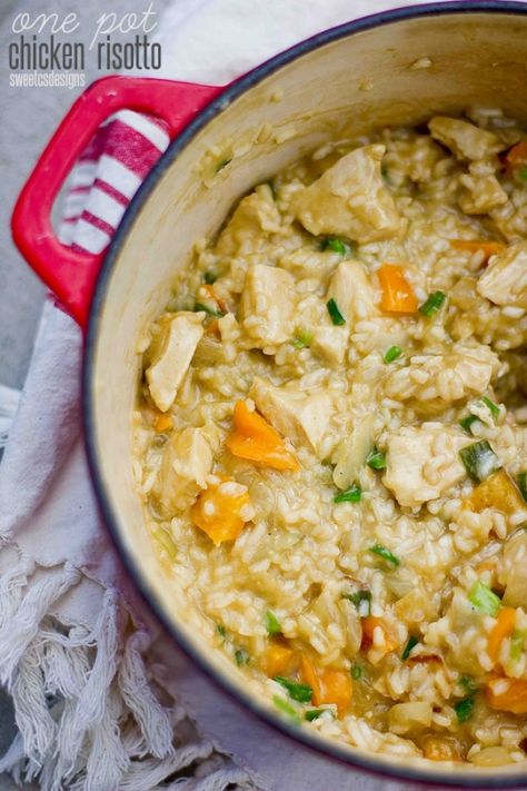 Delicious One Pot Chicken Risotto #chicken #recipe This really tastes AMAZING and you can add lots of fresh vegetables! Chicken Risotto, Dutch Oven Recipes, One Pot Chicken, Risotto Recipes, Think Food, Oven Recipes, One Pot Meals, Couscous, Main Dish Recipes