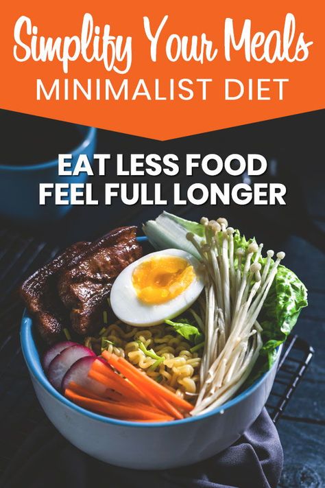 What does my minimalist diet look like? After minimizing my belongings, my relationships, and my schedule, I took a look at my diet. Minimizing my diet has been one of the biggest money savers that minimalism has brought me and the health benefits have been huge too. Here are tips on how to simplify your diet... #minimalism #minimalist #diet #food Minimalist Meal Plan, Small House Organization Space Saving, Minimalist Eating, Minimalist Meals, Tiny House Closet Ideas, Minimalist Cooking, Minimalist Organization Ideas, Food Minimalist, Tiny House Closet