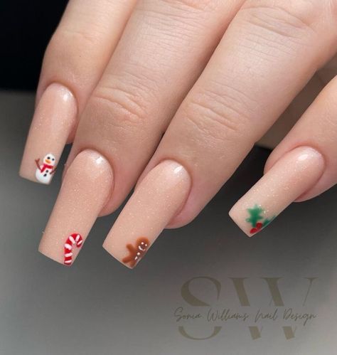 Get ready to sleigh the season with 43 Creative Christmas Nail Designs that'll leave you swooning! From stunning Christmas nail ideas to acrylic masterpieces, explore festive colors, simple yet elegant designs, and the latest Christmas nail trends. Find your holiday nail inspiration right here! Christmas Nails | Christmas Nail Art | Christmas Nail Ideas | Holiday Nails nails that sparkle with holiday cheer to trendy nail ideas that set the style bar high, our collection is a regal haven for tho Christmas Nails Short, Occasion Nails, Cute Simple Nails, Cute Christmas Nails, Christmas Gel Nails, Simple Gel Nails, Xmas Nails, Minimalist Nails, Christmas Nail Designs