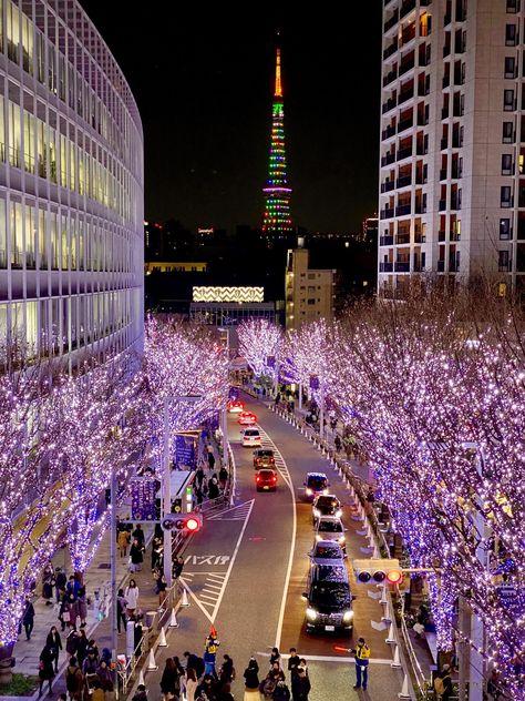 Tokyo Tower with Roppongi Hills illumination | OC | 2019-12 by ender_003 The post Tokyo Tower with Roppongi Hills illumination | OC | 2019-12 appeared first on Alo Japan. Roppongi Tokyo, Tokyo Photography, Roppongi Hills, Asia Trip, Ur Mom, Roppongi, Tokyo Tower, Japan Trip, Rainbow Fashion