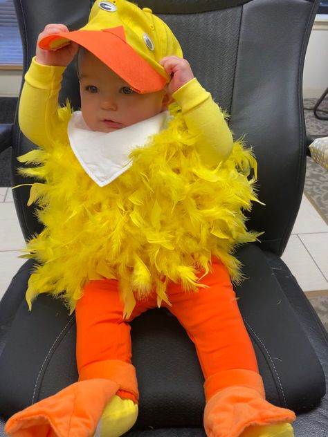 #DuckHalloween #DIY #Quack #Easy #SoCute Diy Duck Costume, Duck Costume For Kids, Duck Costume Diy, Rubber Duck Costume, Toddler Duck Costume, Hamilton Halloween, Horse Halloween Ideas, Elmo Halloween, Duck Halloween Costume