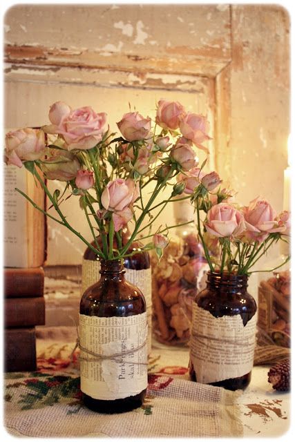 Old bottle wrapped with vintage paper Old Medicine, Baños Shabby Chic, Old Medicine Bottles, Bottle Flowers, Flowers Indoor, Brown Glass Bottles, Brown Bottles, Watercolour Flowers, Spring Decoration