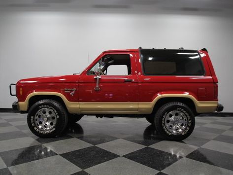 1988 Ford Bronco, Ford Bronco Lifted, Food Truck Interior, Pickup Trucks Toyota, Bronco Classic, Ford Bronco 2, Bronco 2, Chevy Diesel Trucks, Ford Bronco Ii