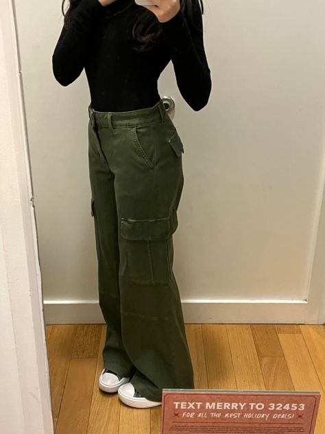 pants from american eagle! $70 USD Green Cargo Pants Women, Dark Green Cargo Pants, Green Cargos, Green Pants Outfit, American Eagle Pants, Uni Outfits, Green Cargo Pants, Green Cargo, Green Pants