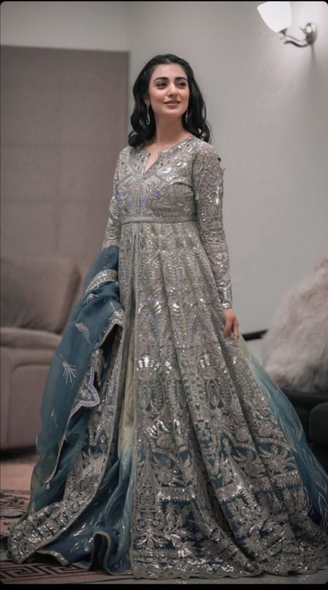 Bridal Dress Pakistani, Asian Wedding Dress Pakistani, Pakistani Bridal Dress, Dress Pakistani, Walima Dress, Shadi Dresses, Latest Bridal Dresses, Kurta Set For Women, Bridal Dresses Pakistan