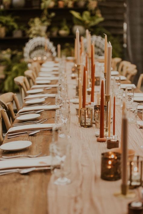 Rustic Earth Tone Wedding, Wedding Table Decor No Flowers, Neutral Fall Wedding Decor, Fall Taper Candles, Thrifted Centerpieces Wedding, Rust Wedding Table Decor, Earth Tone Wedding Decor, Terracotta And Gold Wedding, Rust Wedding Decor