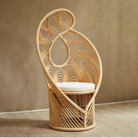 Vine Weaving, Chair Weaving, Arabic Sofa, Nordic Garden, Rattan Peacock Chair, Bedroom Design Styles, Chair Rattan, Peacock Chair, Bamboo Chair