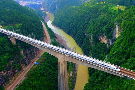 China Train, Get Out, Railroad Bridge, High Speed Rail, Old Trains, Scenery Pictures, South China Sea, Speed Training, Train Pictures