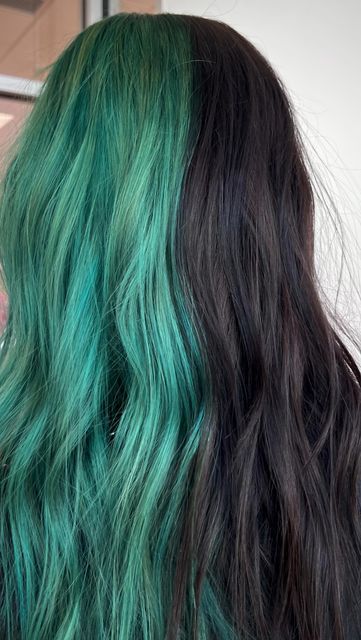 Rachel | Ames Hair Extensions + Color 🖤 on Instagram: "A moment for this SPLIT DYE !! 💚🖤 Such cool hair for a cool girl 🤘🏼I lightened the entire left side, then custom mixed this emerald using @matrix Clover Green as the base. For the right side, I did @redken Shades EQ Cream to add ash tones and shine. 🪩 A snow day today means I will be doing some (much needed) catching up on posting what I’ve been up to these last few months! 🥰☃️ • • • #ultabeauty #iamultabeauty #salonatulta #ultamasterstylist #splitdye #greensplitdye #greenandblackhair #halfandhalfhair #althair #iowahair #iowaextensions #ameshair #iowastateuniversity #dsmgirl #dsmgirlgang #iseeyourbeauty #btc #matrixclovergreen" Emerald Green Split Dye, Green Split Dye, Au Inspiration, Hair Extensions Color, Emerald Green Hair, Half And Half Hair, Split Dye, Split Dyed Hair, Cool Hair