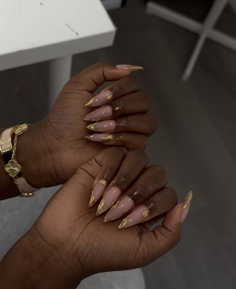 Nail Design Chrome, Gold Tip Nails, Nails Black Women, Spring Nail Design, Gold Chrome Nails, Chrome Nails Designs, Drip Nails, Short Square Acrylic Nails, Bling Acrylic Nails