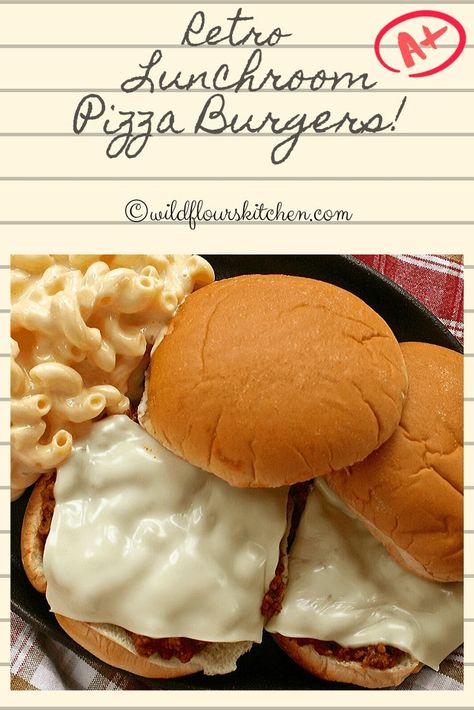 Lunchroom Pizza, Super Easy Lunch, School Cafeteria Food, Super Easy Breakfast, Loose Meat Sandwiches, School Lunch Recipes, Cafeteria Food, Meat Sandwich, Pizza Burgers