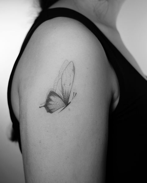 🦋 with soft shading by @jol.ttt 😍 Some spots for august are left - book your appointment via link in the bio 🫶🏽 • • • • • #dotwork #butterflytattoo #tattoolove #tattooing #hamburgtattoo #hamburgtattoostudio #apartmentviersechs #hamburgtattooartist #fineline #tattooinspiration Soft Shading, Book Your Appointment, Butterfly Tattoo, Tattoo Studio, Tattoo Artists, Tattoos, Quick Saves