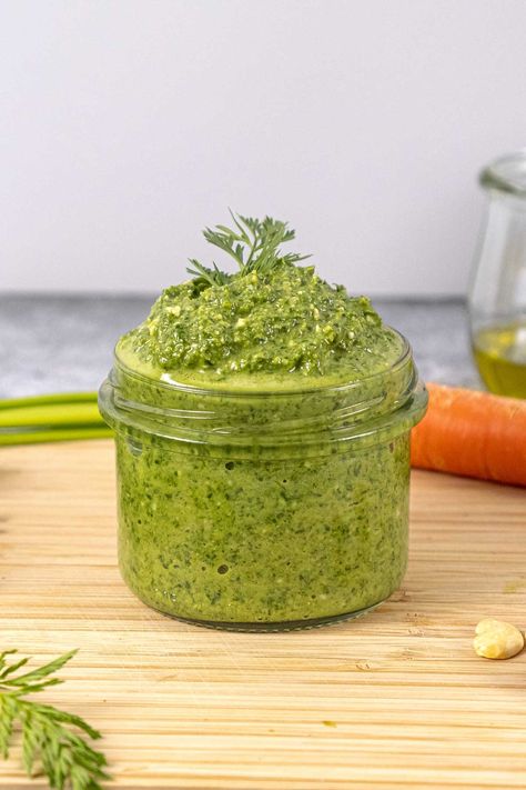 Carrot Top Pesto Carrot Greens Pesto, Carrot Top Pesto, Health Benefits Of Carrots, Carrot Benefits, Sundried Tomato Pesto, Green Pesto, Carrot Greens, Carrot Top, No Cook Appetizers