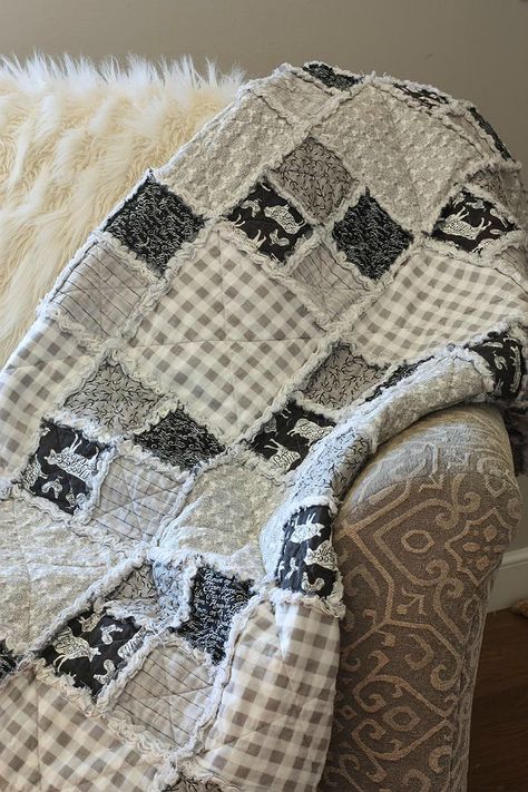 Rag Quilt Instructions, Flannel Rag Quilts, Rag Quilt Tutorial, Chenille Quilt, Rag Quilt Patterns, Quilting Digest, Baby Rag Quilts, Flannel Quilts, Quilt Baby