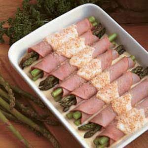 Asparagus Ham Rolls Recipe - (This recipe is how I learned to love asparagus!) Ham Rolls, Skillet Dishes, Fresh Asparagus, Rolls Recipe, Party Snacks, Vegetable Dishes, Veggie Recipes, I Love Food, Appetizer Snacks