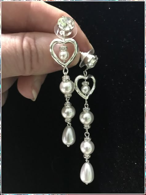 Christmas Jewelry - Ready for more great ideas? - Click to visit for more. Do It NOW!! Old Fashioned Jewellery, Jewelry With Blue Dress, Long Earrings Aesthetic, Cute Earrings Silver, Silver And Pearl Jewelry, Jewlrey Aesthic, Prom Accessories Jewelry, Pearl Jewelry Silver, Cute Silver Earrings