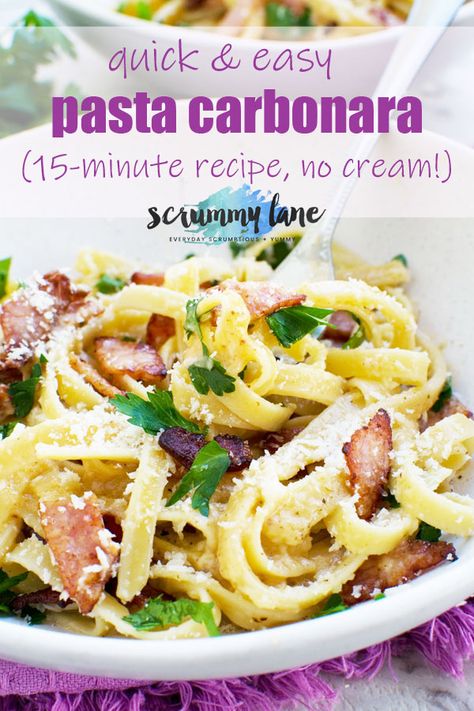 Ready for the best classic pasta carbonara of your life? It's creamy and delicious, but without any cream. Made with just a few ingredients, this crowd pleaser is on the table in just 15 minutes! #carbonara #italianfood #spaghetti #linguine Carbonara No Cream, Carbonara Without Cream, Carbonara Recipes, Easy Carbonara, Pasta Dinner Ideas, Easy Carbonara Recipe, Pasta Healthy, Pasta Ideas, Spaghetti Carbonara Recipe