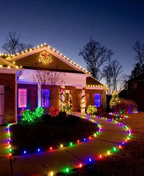 Outdoor Christmas Trees, Commercial Christmas Lights, Professional Christmas Lights, Exterior Christmas Lights, Lights Installation, Rattan Ball String Lights, Christmas Light Installation, Exterior Christmas, Outdoor Christmas Tree