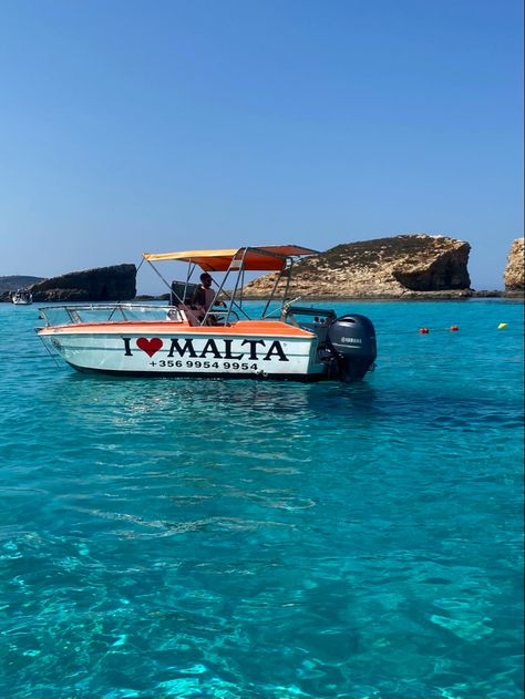 Malta Scuba Diving, Mellieha Bay Malta, Malta St Julien, Malta Greece, Malta Photo Ideas, Malta Aesthetic, Malta Summer, Malta Europe, Malta Vacation