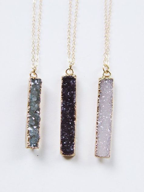 Beautiful //Torie ❤️//  //Voilexx.blogspot.com// Druzy Jewelry, Gold Bar Necklace, Necklace White, Layering Necklace, Diy Schmuck, Pretty Jewellery, Bar Necklace, Minimalist Jewelry, Bling Bling