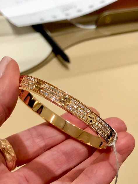 Expensive Jewelry Luxury Bracelets, Cartier Love Bracelet Stack, Love Bracelet Stack, Bracelet Cartier, Bvlgari Jewelry, Expensive Jewelry Luxury, Luxury Bracelet, Luxe Jewelry, Bangles Jewelry Designs