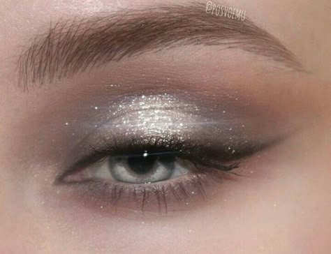 makeup, eye makeup, eyeshadow, ethereal aesthetic Grey Aesthetic Makeup, Smoky Sparkly Eye, Makeup To Wear With Silver Dress, Silver Halo Eye, Brown Silver Eye Makeup, Silver And Gold Eye Makeup, Silver Metallic Eyeshadow, Silver Inner Corner Makeup, Grey Eye Shadow Look