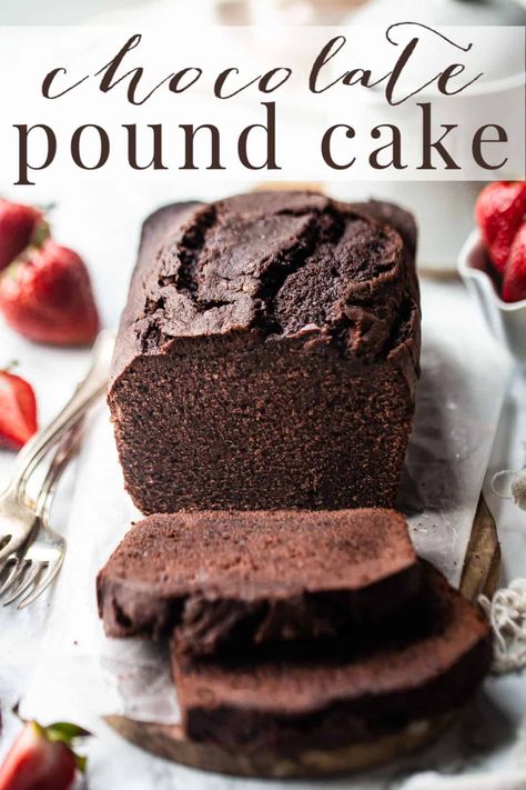 Easy Chocolate Pound Cake, Spice Pound Cake, Chocolate Pound Cake Recipe, Cake Recipe Moist, Crispy Chocolate Chip Cookies, Chocolate Loaf Cake, Chocolate Pound Cake, Frozen Chocolate, Fudge Sauce