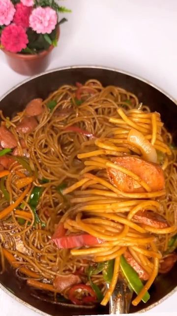 Naija Food Network on Instagram: "I’m in the mood for some spaghetti 😍😍 . . . . 🎥: @portias_taste #pasta #spaghetti #spag #macaroni #foodinsta #yummy #9jafood #nigerianfood #foodnetworkng #africancuisine #healthyfood #nigerianfoodblogger #nigerian #food #nigeriancuisine #foodlover #foodlove #soft #9jafoodie #naijafoodblog #africanfoodyummy #naijafoodie #9jafoodblogger #explore #explorepage" Nigerian Pasta, Nigerian Spaghetti, Naija Food, Food Net, Nigerian Recipes, Pasta Spaghetti, Recipes Snacks, Nigerian Food, Quick Recipes Snacks