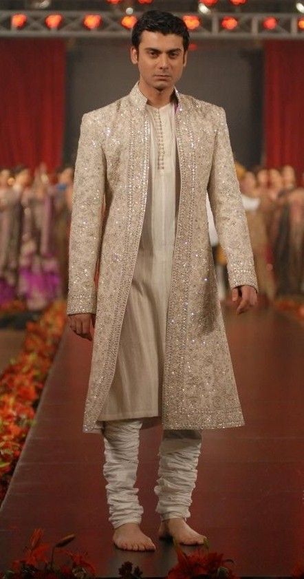 Indian Wedding Dress Modern, Casual Wedding Suit, Sherwani Design, Engagement Dress For Groom, Wedding Clothes For Men, Indian Groom Dress, Indian Wedding Clothes For Men, Best Indian Wedding Dresses, Mens Ethnic Wear